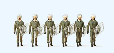 BGS. Einsatzanzug und Schutzh 