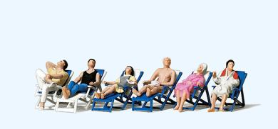 Ruhende im Liegestuhl 