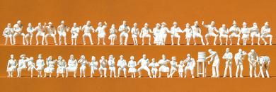 Im Biergarten. 46 unbemalte M 