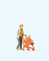Frau mit Buggy 