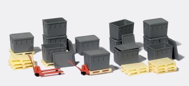 12 Kunststoffbehälter, stapel 