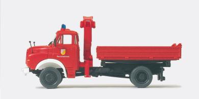 Dreiseitenkipper mit Ladekran 