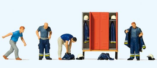 Feuerwehrmänner in moderner E 