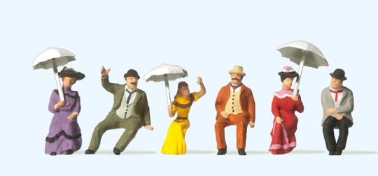 Sitzende Figuren (zu Kutsche) 