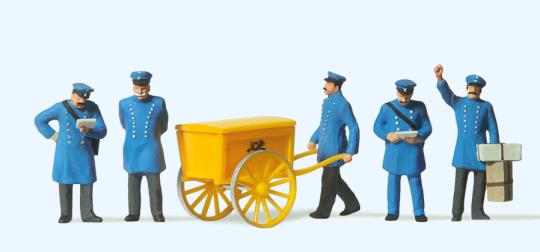 Postbeamte. Um 1900 