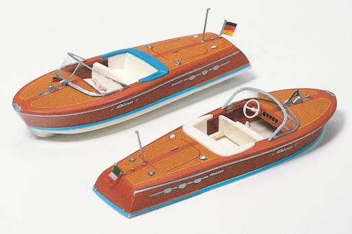 Zwei Motorboote. Bausatz 