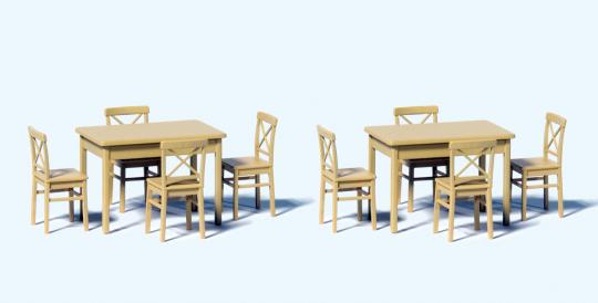 2 Tische und 8 Stühle. Bausat 