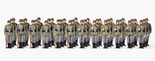 Infanterie angetreten. Deutsc 